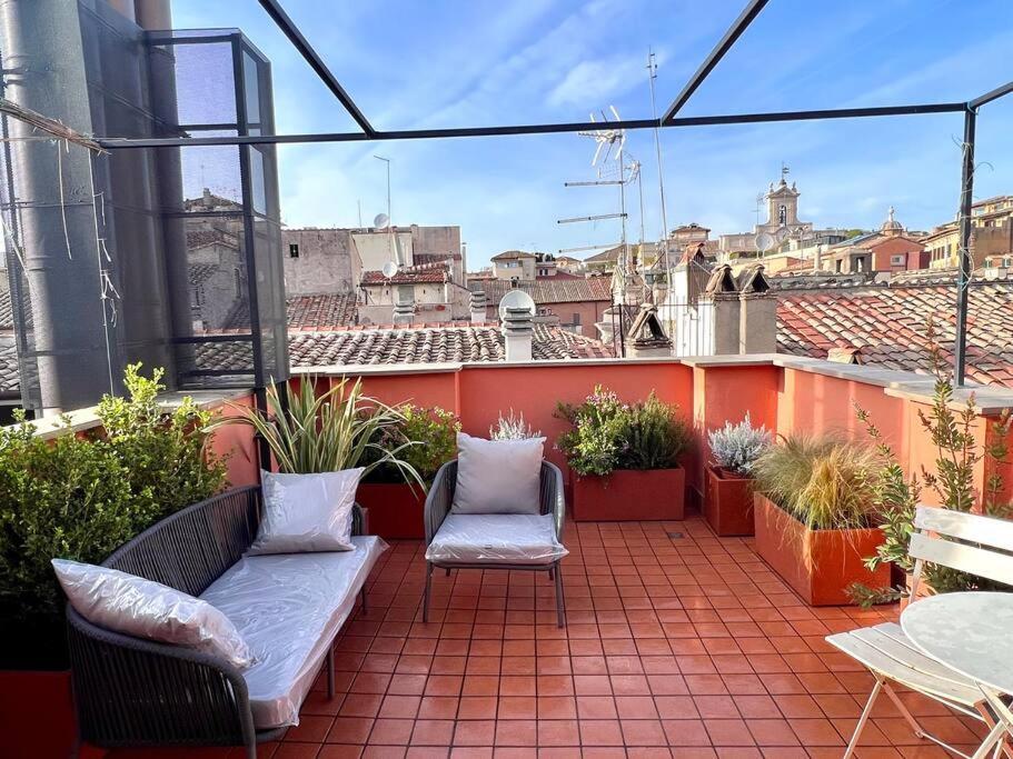 New! Uptown Terraces Apartment Rome